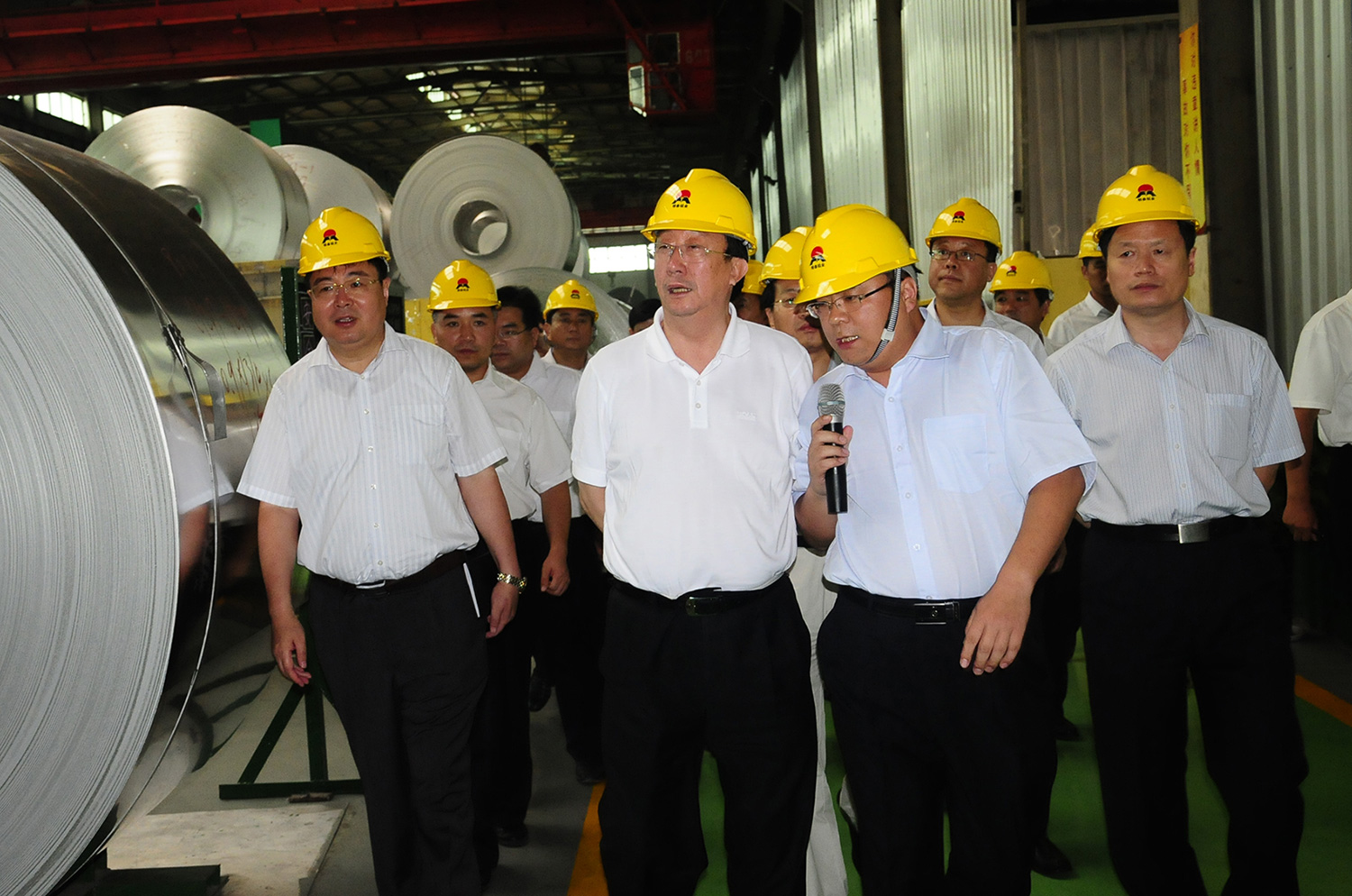 原河南省委書記郭庚茂到公司參觀指導(dǎo) 原河南省委書記郭庚茂到公司參觀指導(dǎo)