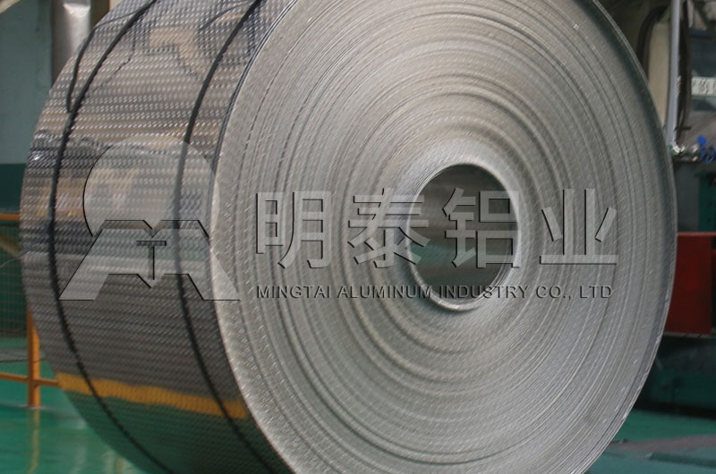 3003樓梯防滑花紋鋁板廠家價格 3003樓梯防滑花紋鋁板廠家價格