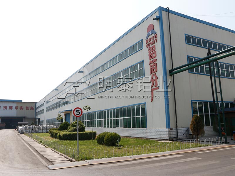 風(fēng)管用8011鋁箔一噸多少錢？鋁箔廠家實(shí)時(shí)報(bào)價(jià)