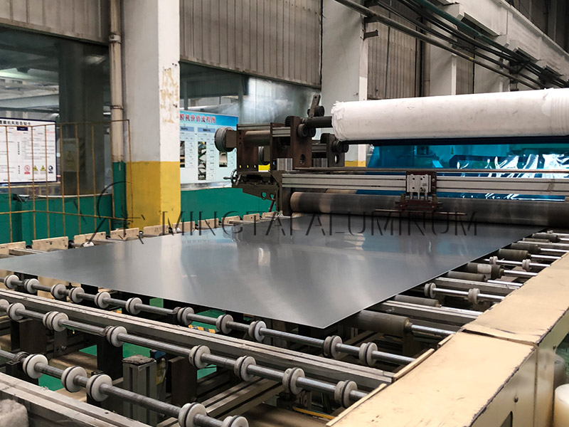 汽車(chē)用鋁板_汽車(chē)水冷散熱器_釬焊水冷板_冷卻板用3003鋁光板廠(chǎng)家